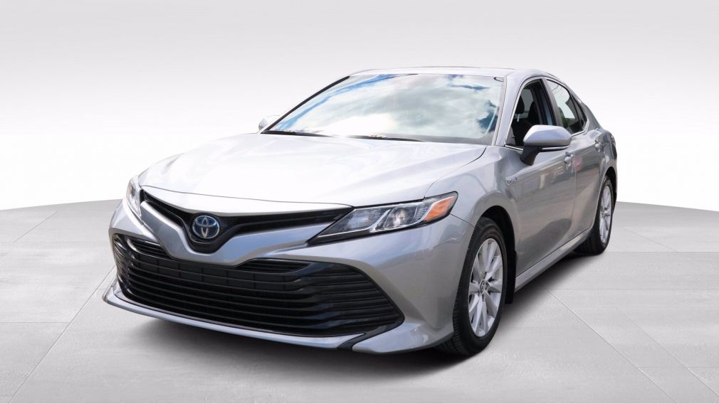 2019 Toyota Camry Hybrid LE #3