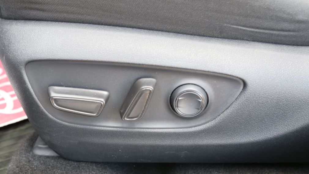 2019 Toyota Rav 4 XLE l AWD - TOIT OUVRANT - MAG - USB - BLUETOOTH #12