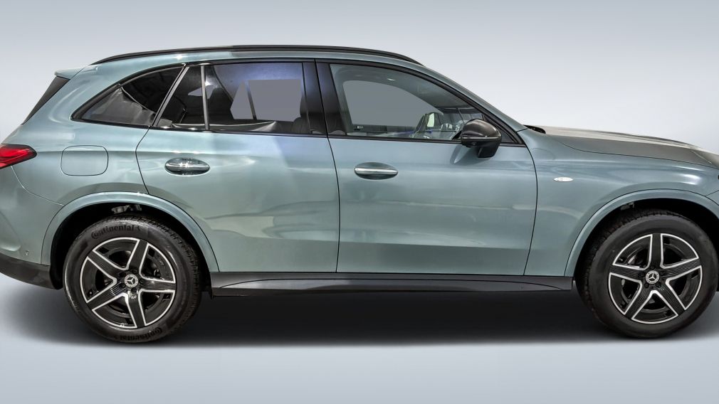 2025 Mercedes Benz GLC — photo 2