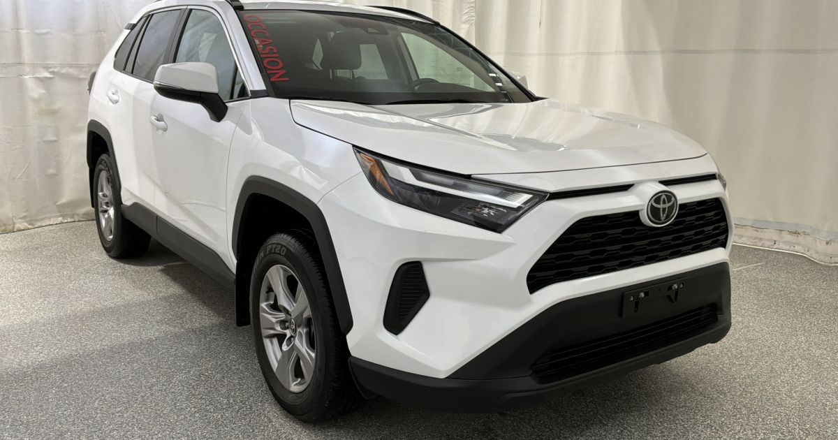 Toyota Rav 4 2023 XLE + SIÈGES CHAUFFANT + CARPLAY usagée et d’occasion ...