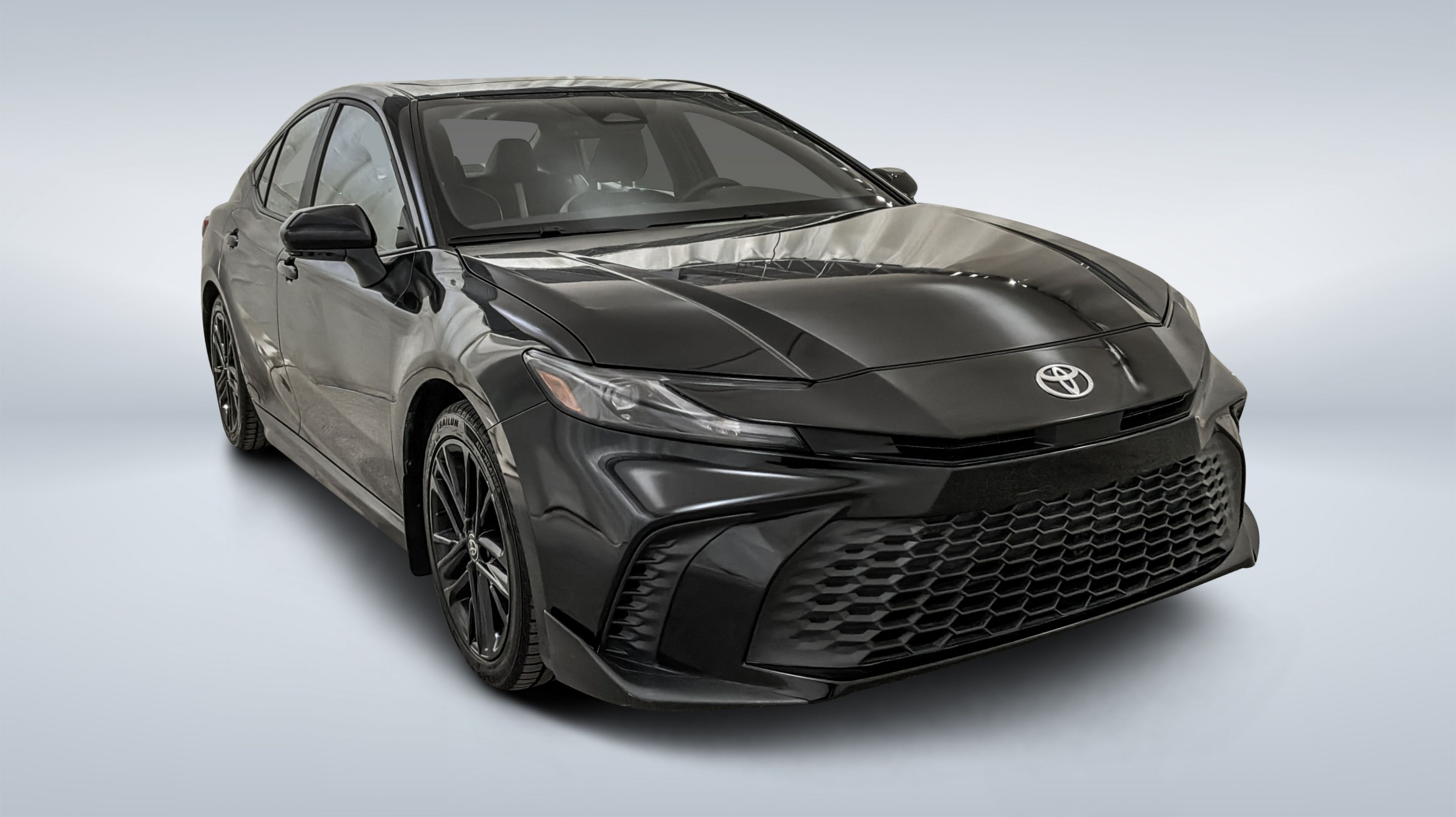 2025 Toyota Camry — Monbili