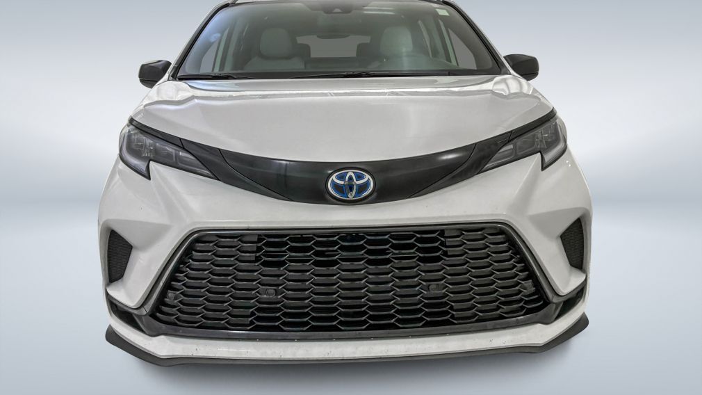 2025 Toyota Sienna — photo 2