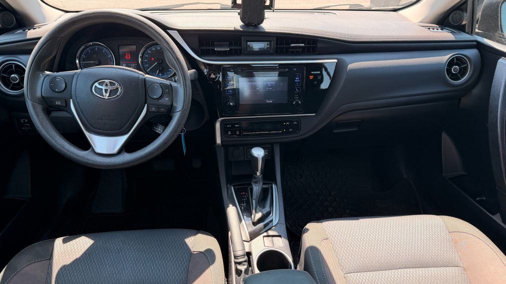 2017 Toyota Corolla — photo 5