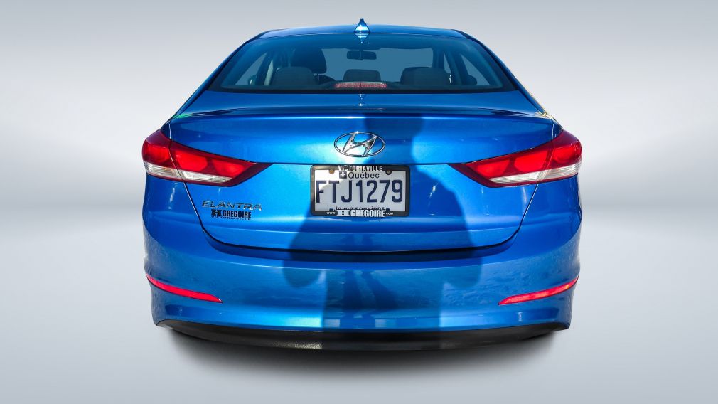 2017 Hyundai Elantra — photo 6
