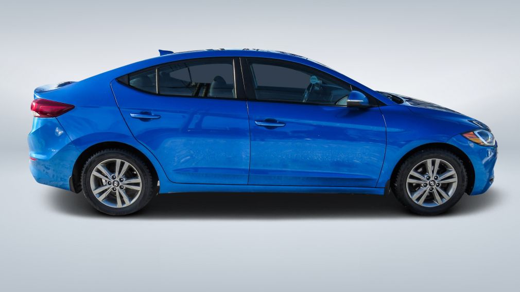 2017 Hyundai Elantra — photo 8