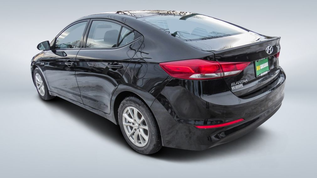 2017 Hyundai Elantra — photo 5