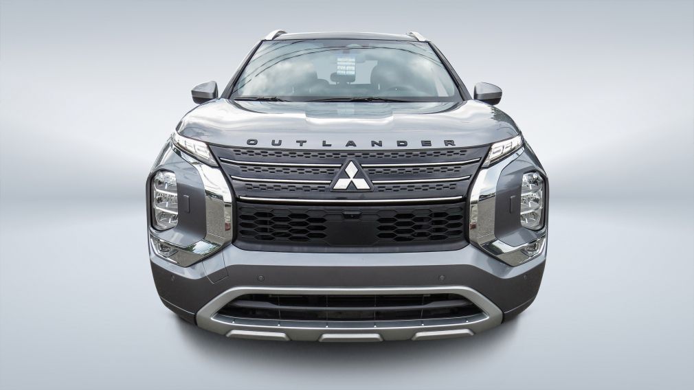 2023 Mitsubishi Outlander — photo 2