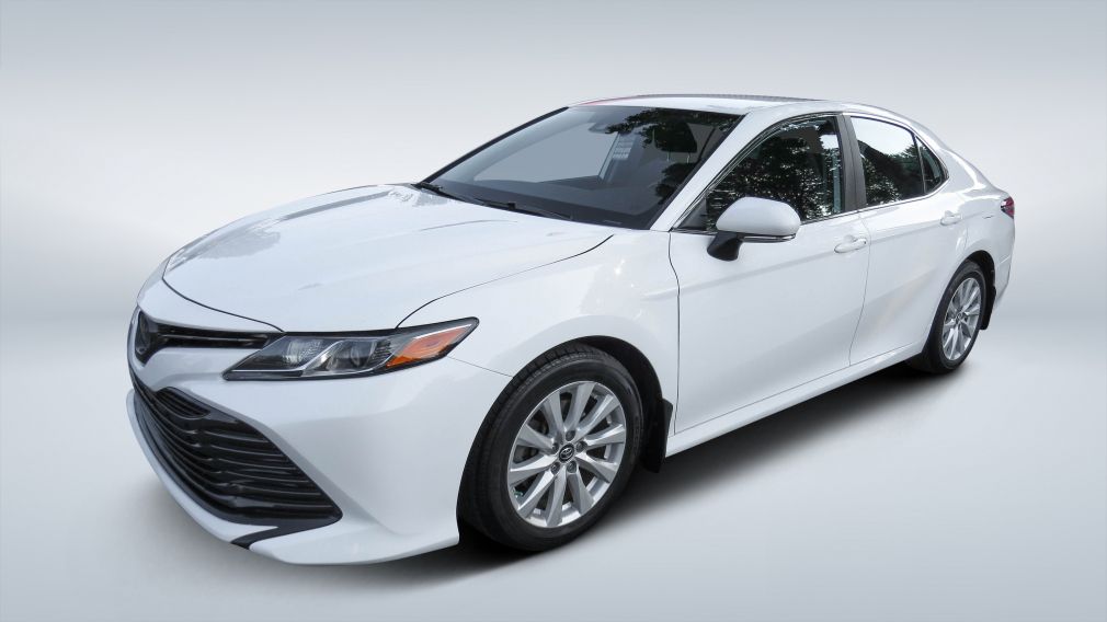 2019 Toyota Camry — photo 3