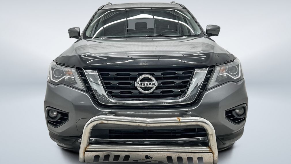 2017 Nissan Pathfinder — photo 2