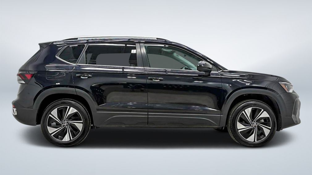 2025 Volkswagen Taos — photo 8