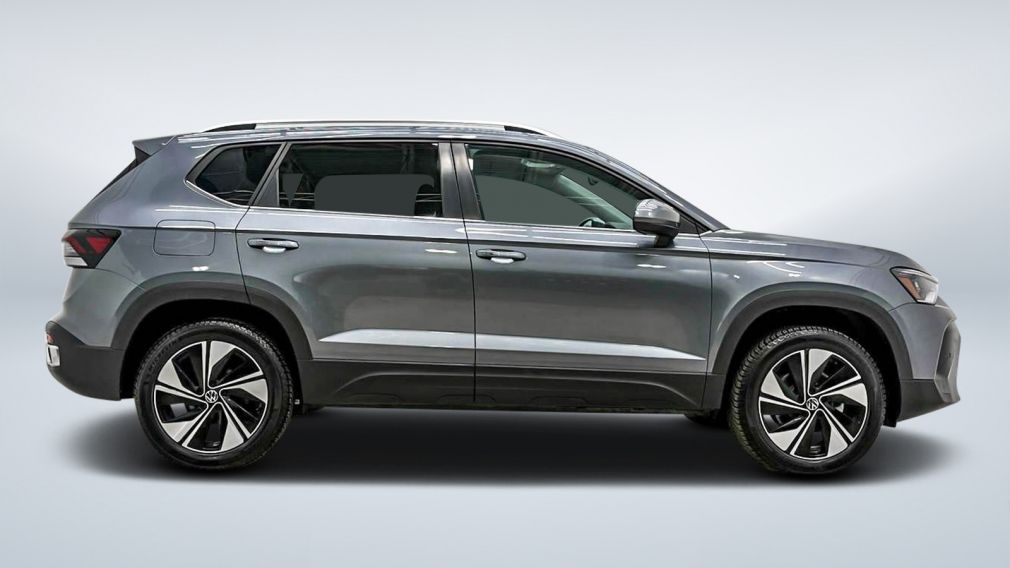 2025 Volkswagen Taos — photo 4