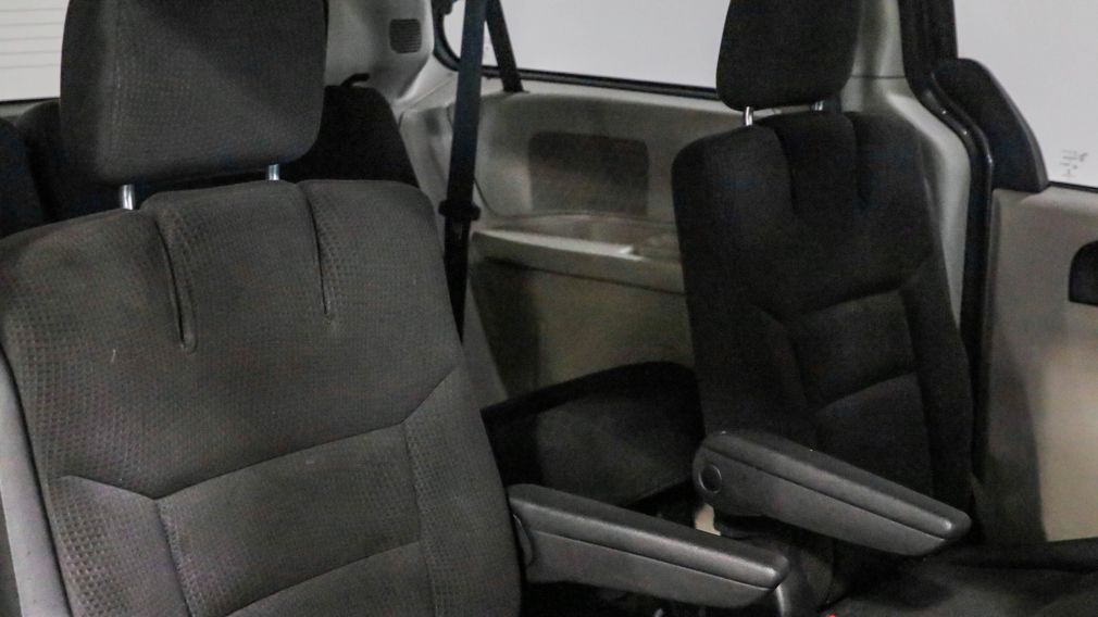2016 Dodge GR Caravan SXT, 7 Places, GPS, 0 Accidents, Wow #26