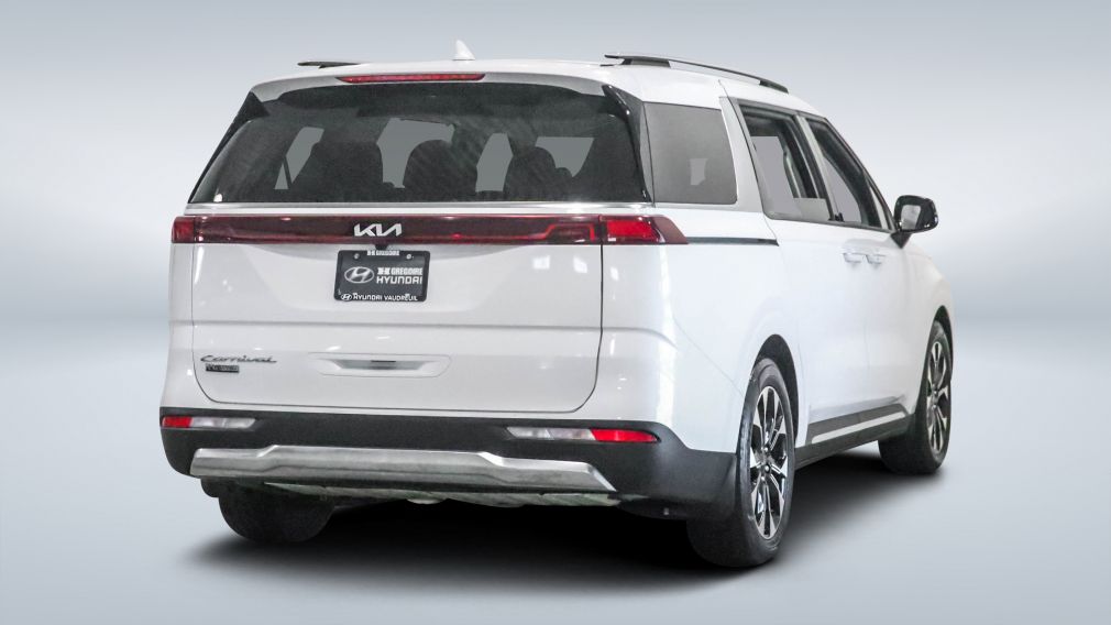 2022 Kia Carnival — photo 7