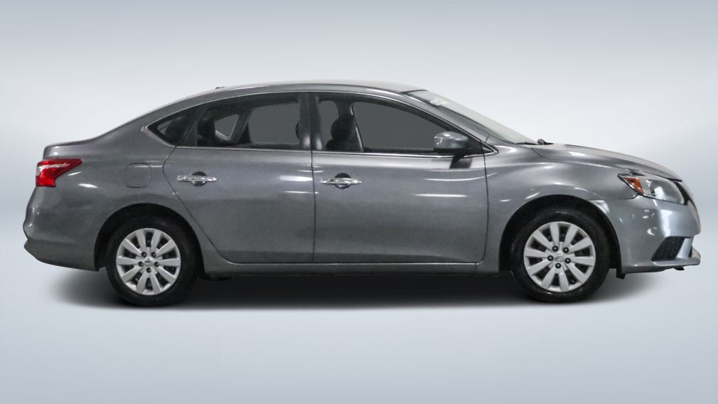 2019 Nissan Sentra — photo 8