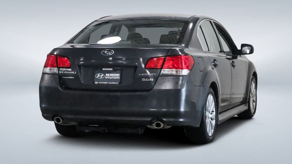 2010 Subaru Legacy — photo 7