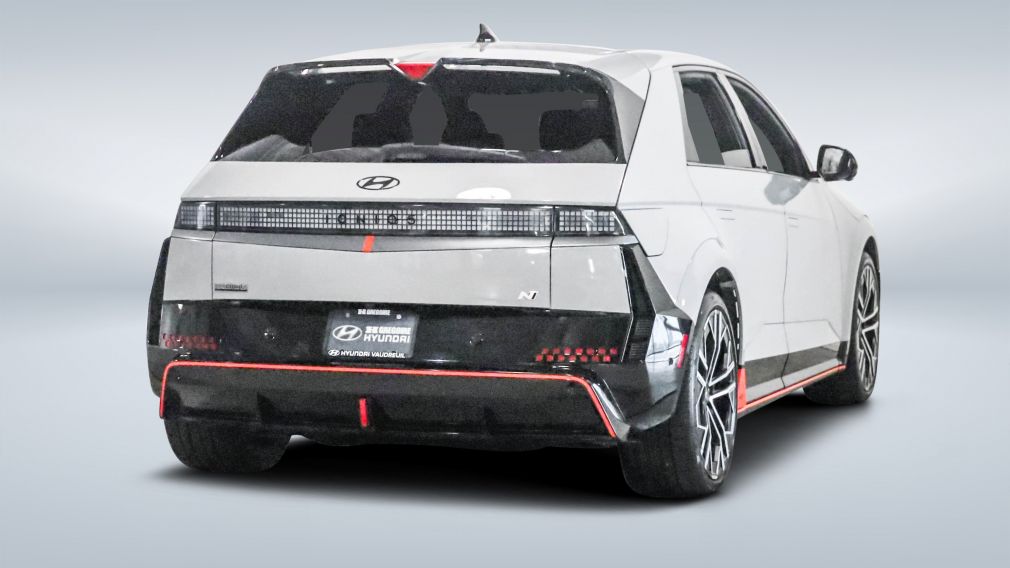 2025 Hyundai IONIQ — photo 7