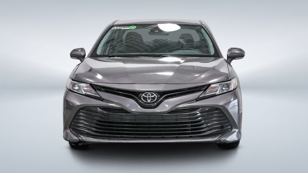 2020 Toyota Camry — photo 2