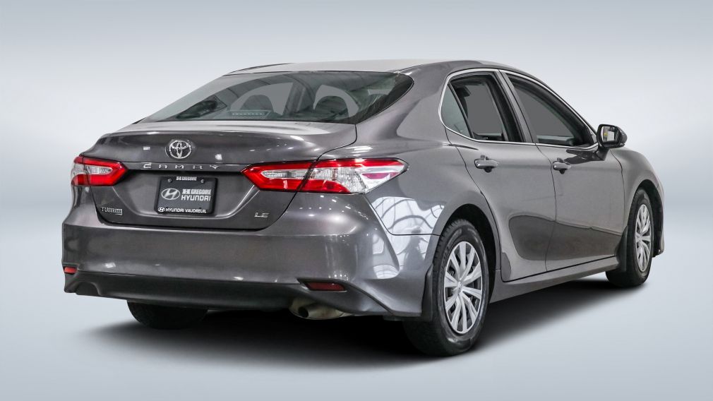 2020 Toyota Camry — photo 7