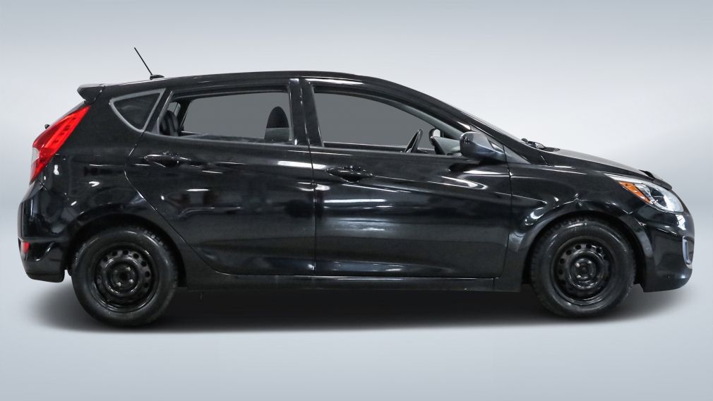 2016 Hyundai Accent — photo 8